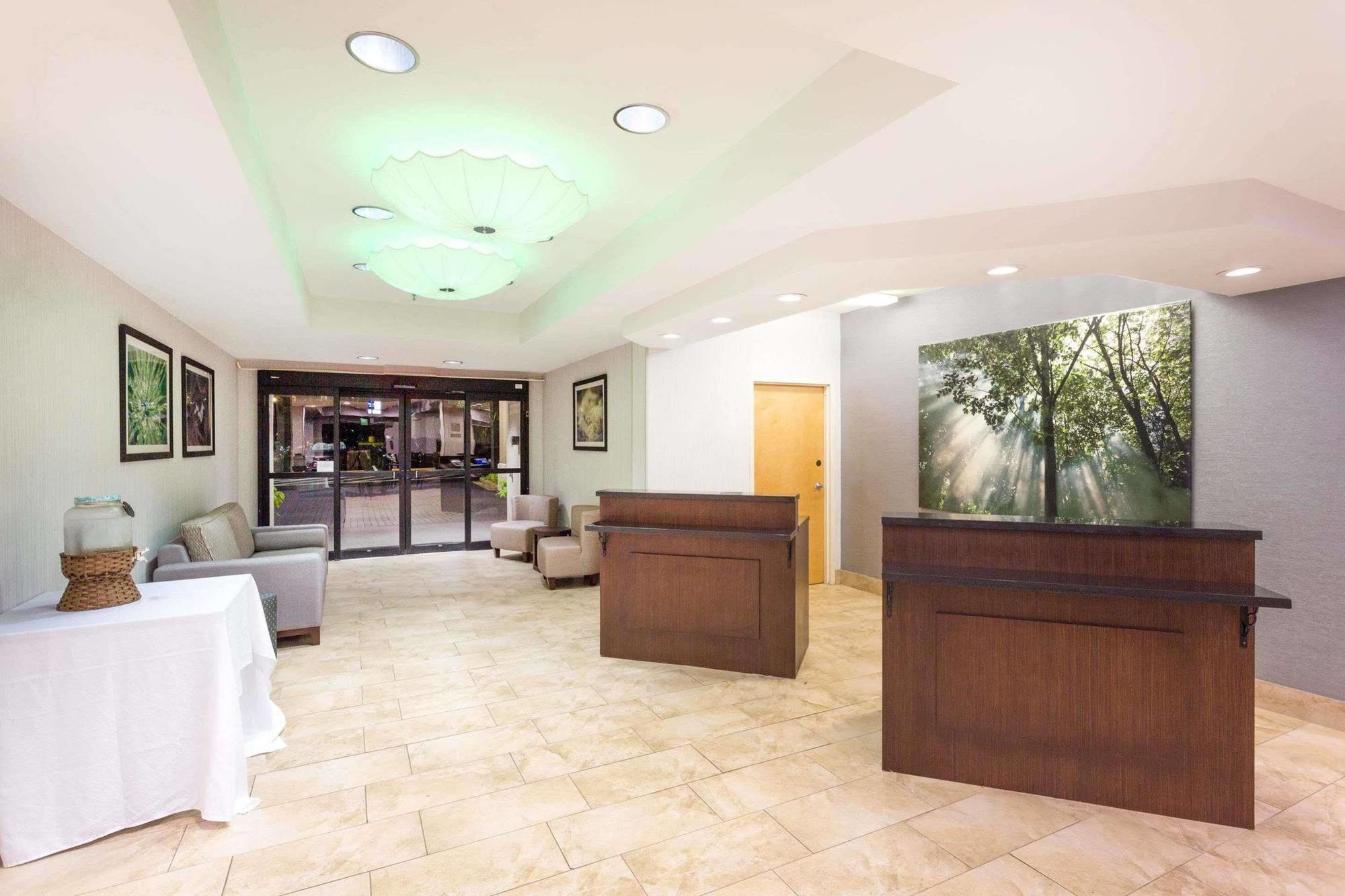 Wyndham Garden Greenville / Spartanburg Airport Exterior foto